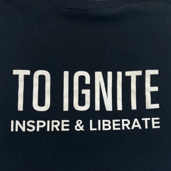 Tony Robbins T-Shirt Crew Men's Size Large We Ignite Inspire Liberate Black SS - Picture 3 of 3